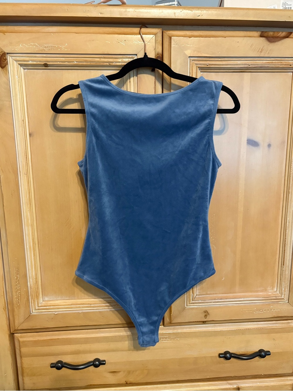 💙 CUPSHE Blue Velvet Bodysuit – Size Medium